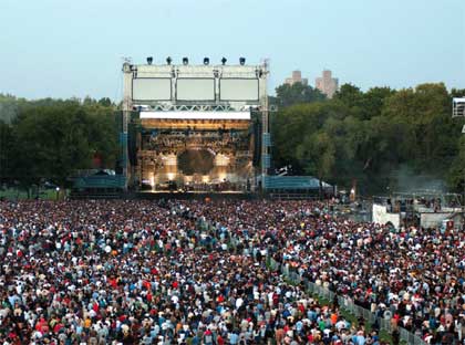90,000 music lovers attended the Dave Matthews Band concert in Central Park sponsored by AOL Dave Matthews Band concert in Central Park