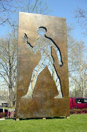 Photo of "Invisible Man: A Memorial to Ralph Ellison" sculpture