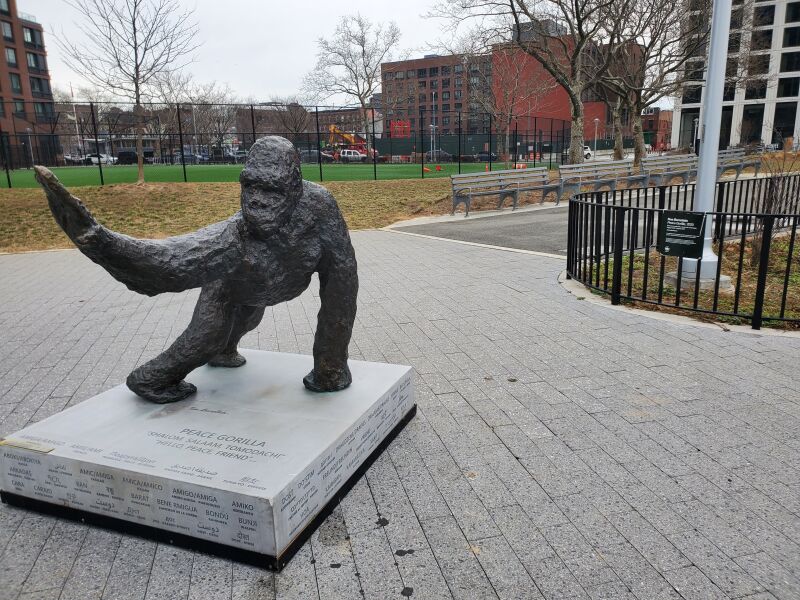 Gorilla Statue