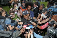 Spike Lee speaks to the press 