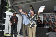 Brooklyn Borough Commissioner Marty Markowitz greets the crowd 