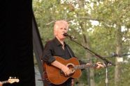 Graham Nash sings 